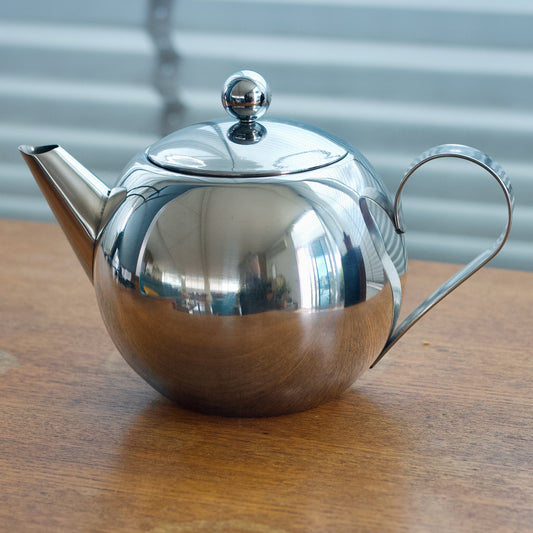 avanti-nouveau-teapot-stainless-steel