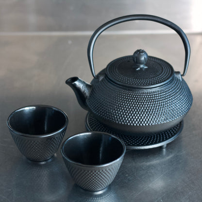 avanti hobnail teapot